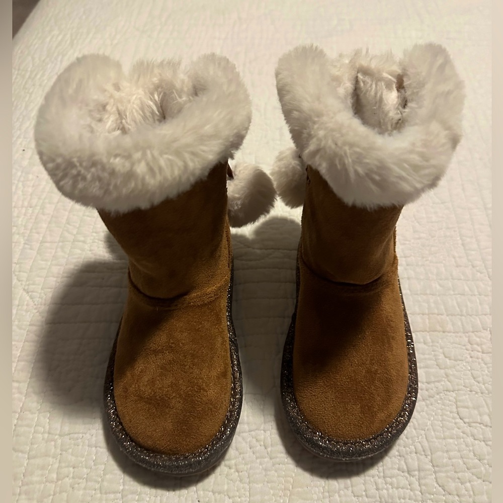 Sugar toddler girl light up boots. Size 7. Pretty good condition, barely worn.